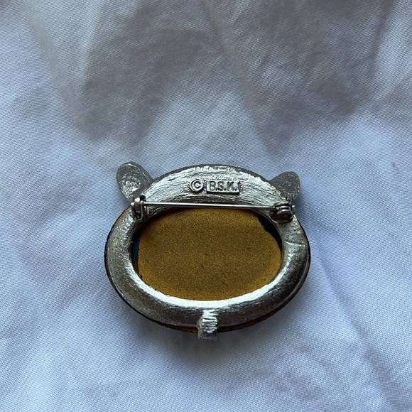 BSK Vintage  Cat Kitten Brooch Blue Glass Cabochon silver tone - Picture 4 of 10